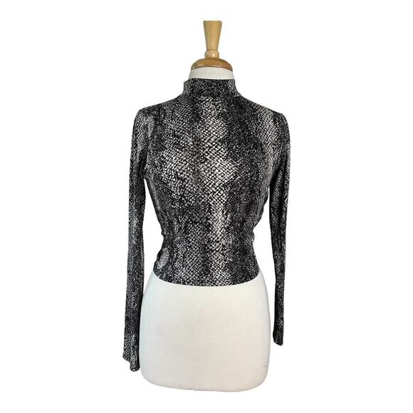 Oliva Rae Snake Print Mock Neck Turtle Neck - Size M - Picture 1 of 6